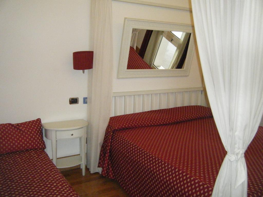 Hotel Fiera Di Brescia Exterior photo